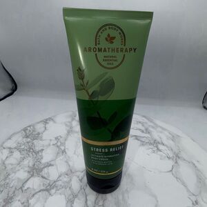 BATH & BODY WORKS Eucalyptus Spearmint Stress Relief Body Cream-8oz